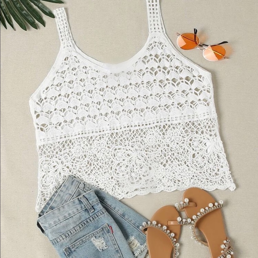 Maia Woman’s White Crochet Crop Top